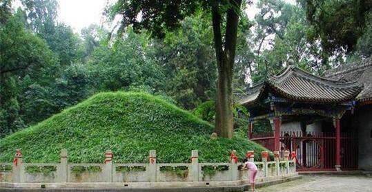 诸葛亮墓挖出惊人秘密,诸葛亮的墓里有什么字图11