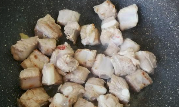 糖醋排骨用米醋还是陈醋,如何制作糖醋排骨的步骤图图26
