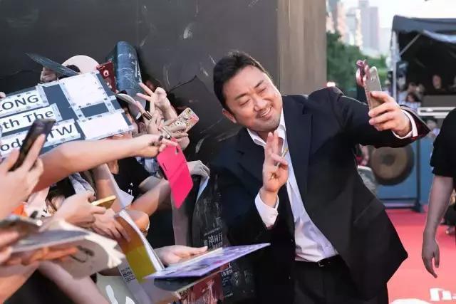 是的，没错！《与神同行》第二部出来了