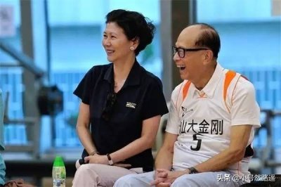 ​周凯旋与李嘉诚相恋28年，没有进门，财产分4份据说有她的一份