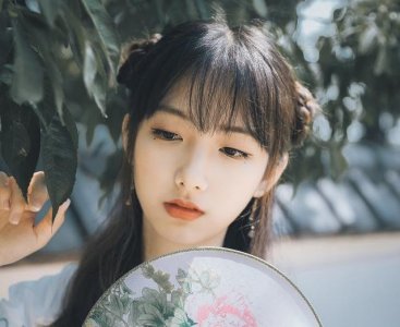 ​小说：全天下的母亲灌自己女儿喝药的手法，竟一模一一样