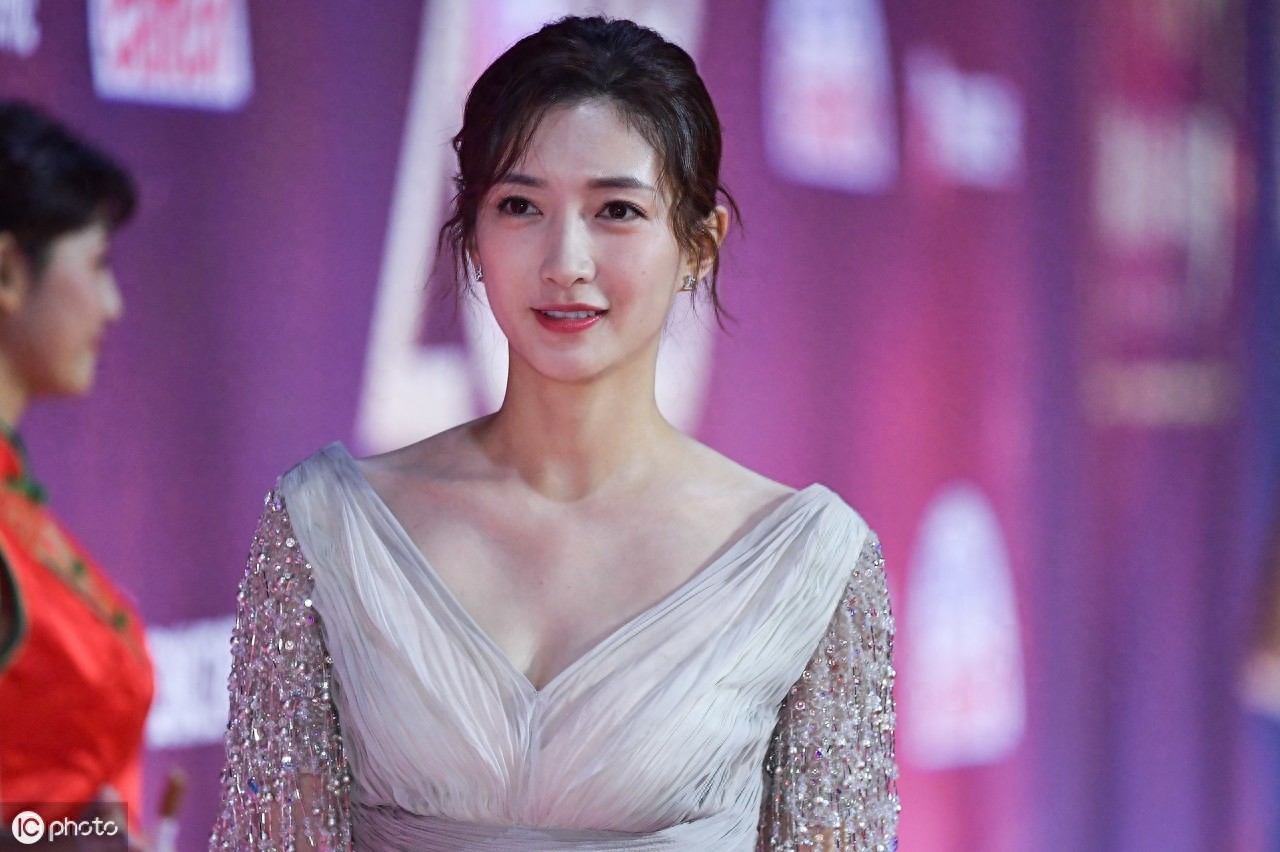 江疏影，最美的10张照片欣赏，皮肤白皙，气质优雅