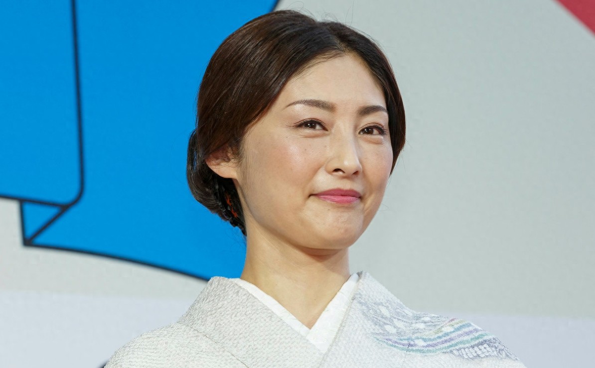 48岁的常盘贵子 看着不年轻了