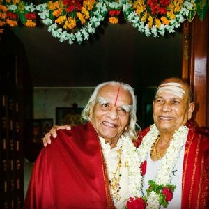 ​世界著名的几位瑜伽大师，放眼望去，竟然都是男的