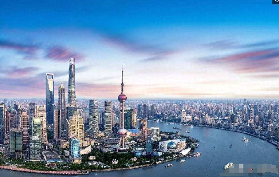 如果中国迁都，共10个城市候选，你觉得哪个城市最适合呢？