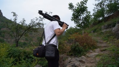 ​“90后”小伙为家乡拍视频带货，一年卖7万斤农产品，吸引上万名游客到当地打