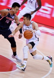 ​篮球——CBA总决赛第二场：辽宁本钢迎战广东东莞银行