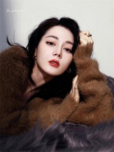 ​#迪丽热巴[超话]##迪丽热巴三月的行程图# 只取悦自己