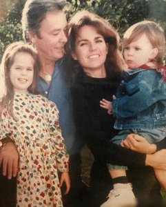 ​阿兰德龙：传奇影星的非凡一生