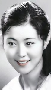 ​倪萍年轻时的美照，比陈红还要美，腹有诗书气自华