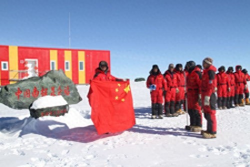 我国在南极建立四大科考站