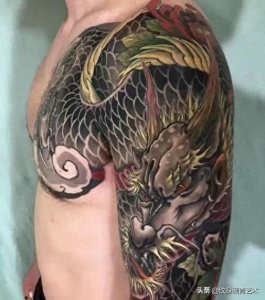 ​猛龙下山，横扫江湖，古惑仔陈浩南标配过肩龙