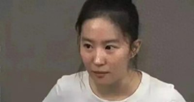 ​刘亦菲素颜出镜，与路人无差别，网友：这才是真实状态