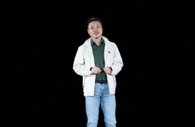 ​何小鹏：买的小米股票赚钱了，特别开心