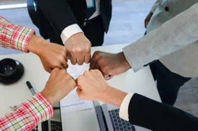 ​全球携手，共战“暖”敌：国际合作下的气候变化挑战与机遇