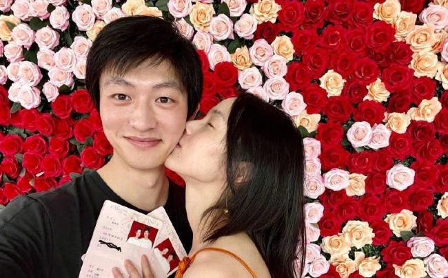 金大川雎晓雯官宣结婚怀孕 去年8月已结婚领证