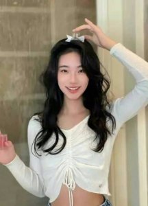 ​小S二女儿14岁许韶恩近照 面容姣美清甜满满