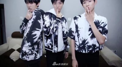 ​TFBOYS三小只合体啦!表情为何都这么傲娇这么撩