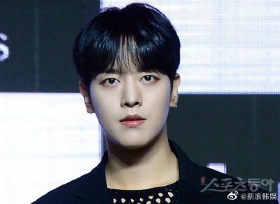 ​韩男团ONEUS成员金英助退出 组合5人体制进行活动