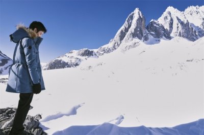 ​陈坤最新雪景大片曝光 奔赴山野感受户外自由自在