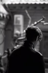 ​鹿晗为什么不能坐飞机（恐高的鹿晗真心不容易）