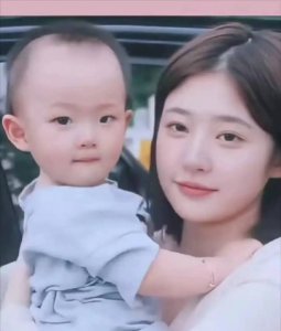 ​王思聪被曝私下认娃 给黄一鸣每年三百万和一套房