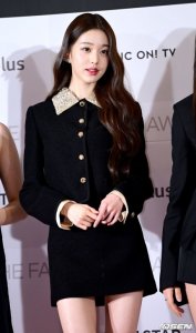 ​张元英放弃参加今年高考 称将专注娱乐圈活动