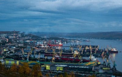 ​俄罗斯摩尔曼斯克不冻港年货运量5000万吨，放在中国啥水平？