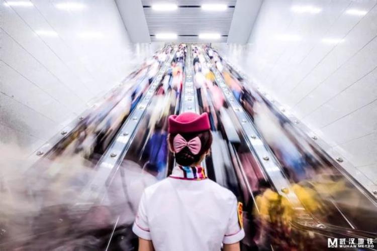 地铁靠什么动力驱动,地铁使用什么能源