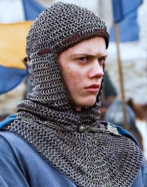 好莱坞新秀比尔·斯卡斯加德