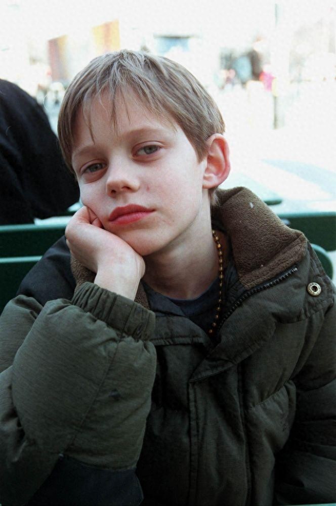 好莱坞新秀比尔·斯卡斯加德