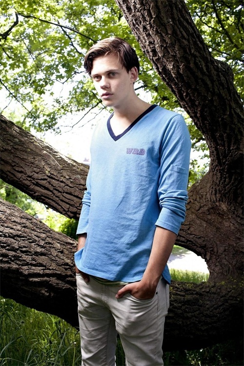 好莱坞新秀比尔·斯卡斯加德