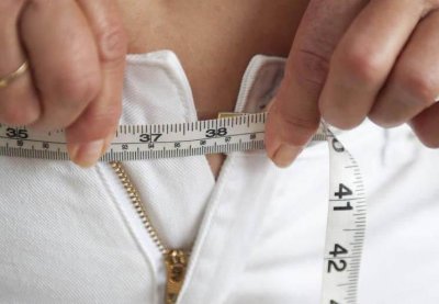 ​腰围2尺1是多少厘米（裤子26、27、28到底是多大腰围？）