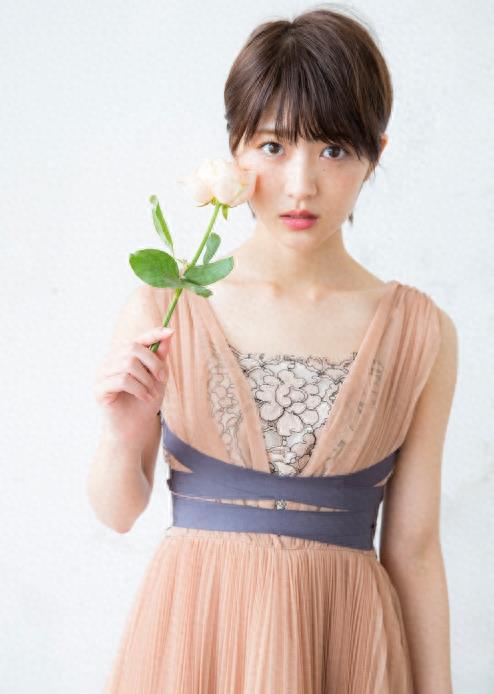 组图:日本女演员若月佑美