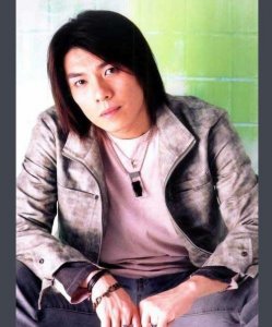 ​“我应该在车底不应该在车里”是什么歌？歌词是什么？