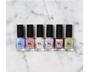 ​做美甲有啥危害嘛(指甲油和甲油胶哪个伤害大)