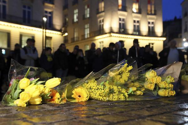 刚签下6亿合约!英超球星萨拉坠机恐已罹难