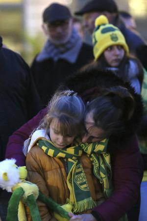 刚签下6亿合约!英超球星萨拉坠机恐已罹难