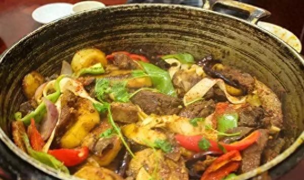 青海人的夜生活，是从美味的炕锅羊肉开始的，你们那里呢？
