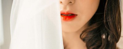 ​皮肤暗黄配什么色口红