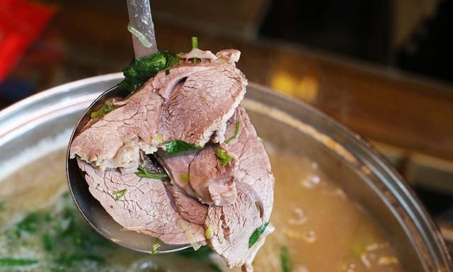 水煎包发源地，你听说山东人喜欢煎饼卷大葱从哪知道的?？图14