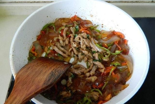 水煎包发源地，你听说山东人喜欢煎饼卷大葱从哪知道的?？图10