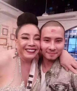 ​听说你不想努力？教你如何让富婆爱上你