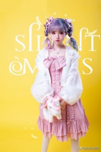 ​当“中国第一萝莉”王奕萌现身CJ，这杠杠颜值，力驳“换头”谣言