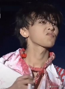 ​权志龙吸毒事件：韩国歌星的代表，被封杀的风波与真相