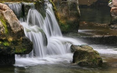 ​温泉和冷泉一样的美