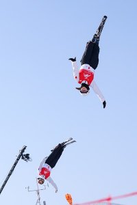 ​亚冬会｜幸福的烦恼  空中技巧＂1718 ＂组合战胜冬奥冠军