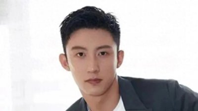 ​黄景瑜：演技进阶之路，从青涩到巨匠的完美跨越