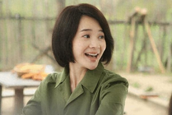 心机婊颂芝,刘钇彤戏里戏外两不同,多才多艺引赞誉