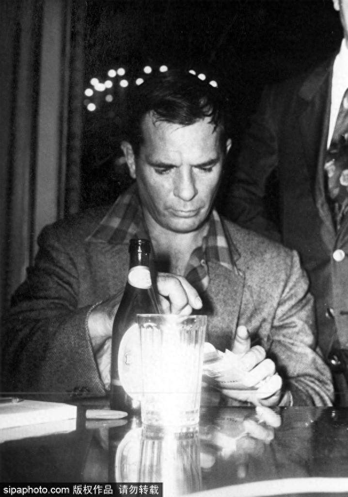 在路上的杰克·凯鲁亚克, “垮掉派之王”